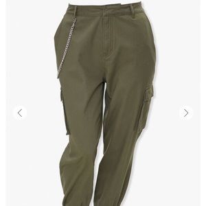 Chain cargo pants